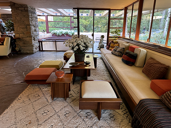 fallingwater living room 1